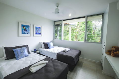 Bellevue Airlie Beach - Tourism Guide 1
