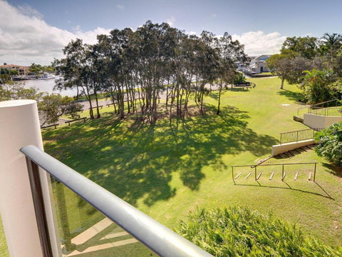 Maui 6 2 BDRM Apt On Parkyn Pde - Travel Agents 4