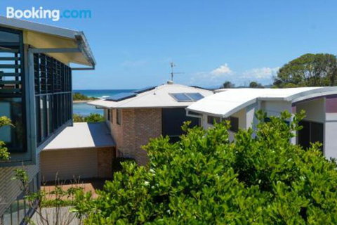 Ballantrae 8 Sawtell NSW - Travel Agents 1