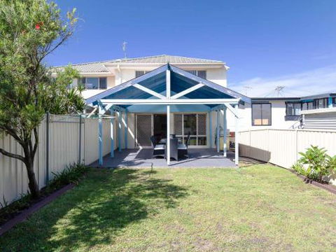 Walk On Birubi 1 / 40 Ocean Ave Pet Friendly WIFI Boat Parking & Water Views - Tourism Guide 4