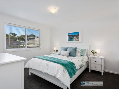 13 Seacombe Grove Ventnor - Tourism Guide 1