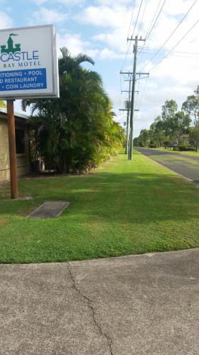 Sandcastle Motel Tin Can Bay - Travel Agents 4