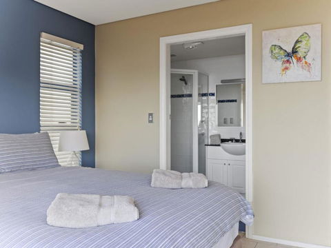 Aqua Shores Award Winning Apartment - Tourism Guide 3