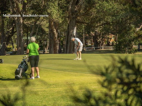 Aqua Shores Award Winning Apartment - Tourism Guide 1