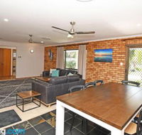 Urangan Harbour Bungalow - Travel Agents