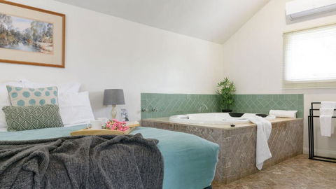 The Spa Cottage - Cruises Travel 2
