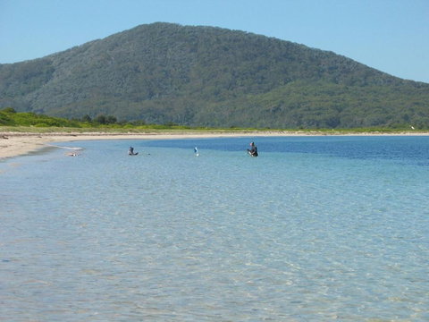 One Street From Main Beach - Travel Agents 4