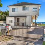 Yacaaba Beautiful Waterfront Location - Tourism Guide 0