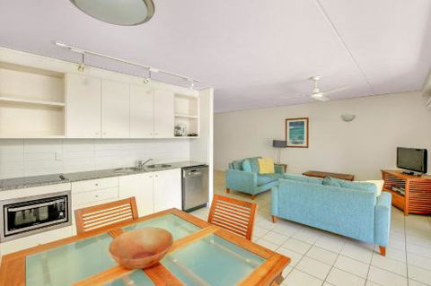 Baden 61 Rainbow Shores Air Conditioned Unit Walk To Beach Pool Tennis Court - Travel Search 0