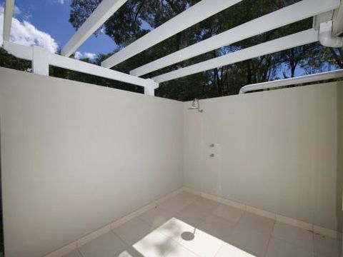 Echo Beach House 16 Reflections Dr Luxurious House With Magnificent Pool & Ducted Air - Tourism Guide 2