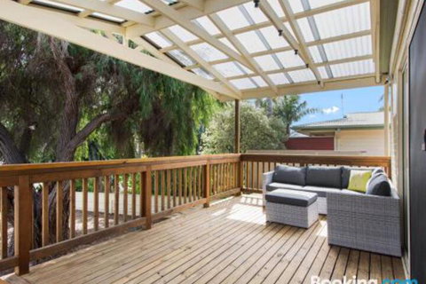 EdAn Beachhouse 21 Laronde - Tourism Guide 3