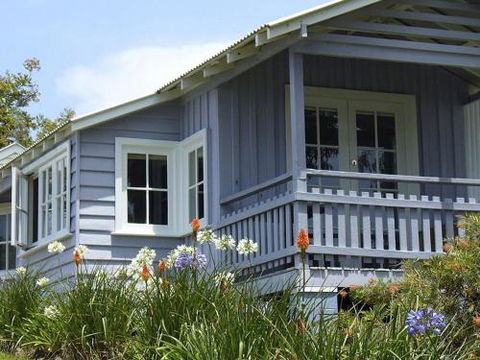 Cottage 1 Hyams Beach Seaside Cottages - Tourism Guide 0