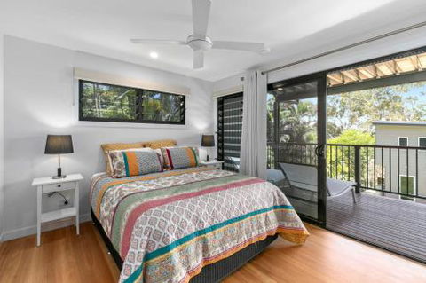 Tramican Street House - Travel Search 0