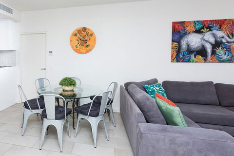 Urban Jungle In The Heart Of The CBD - Travel Search 3