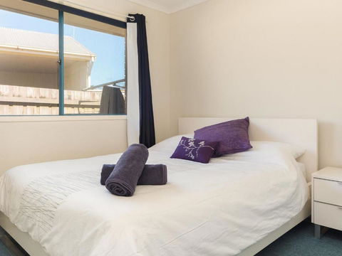 Back Beach Retreat - Travel Agents 1