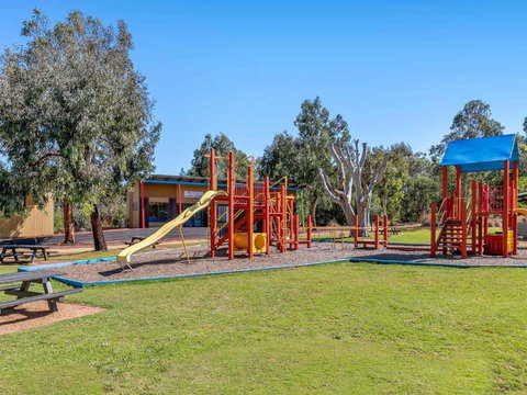 Resort Haven - Travel Agents 2