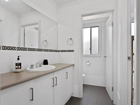 Beach Fun 11 Broadbeach Drive - Tourism Guide 2