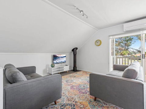 Kendall Cres 49 Burrill Lake - Tourism Guide 3