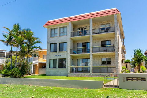 Freshly Renovated Dog Friendly House Walking Distance To Waterfront - Travel Search 1