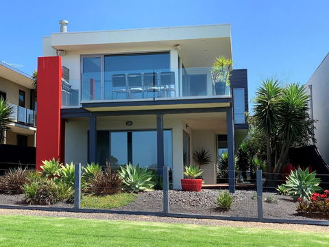 2 At 2 The Esplanade Ventnor - Tourism Guide 3