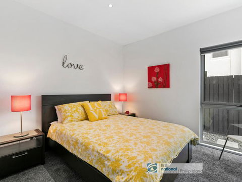 2 At 2 The Esplanade Ventnor - Tourism Guide 2