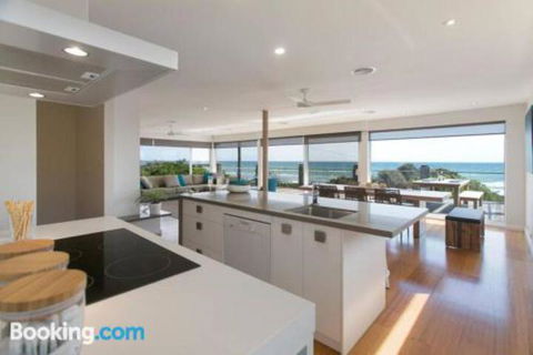 Anchor Beachfront Retreat - Travel Search 1
