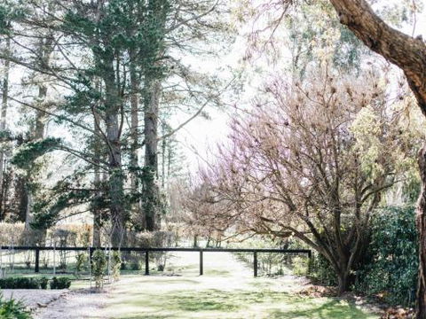 KIRRIEMUIR Burradoo Southern Highlands 4pm Check Out Sunday - Tourism Guide 1