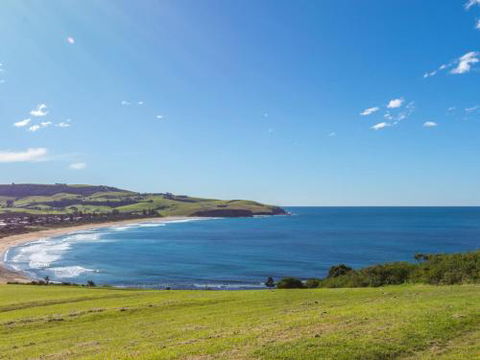 COASTLINE Boat Harbour Gerringong 4pm Check Out Sundays - Travel Search 0