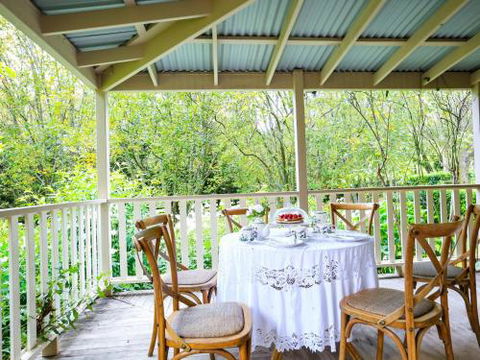 Mirrabooka Burrawang Beautiful Home & 3 Acres Of Gardens In The Southern Highlands - Tourism Guide 2