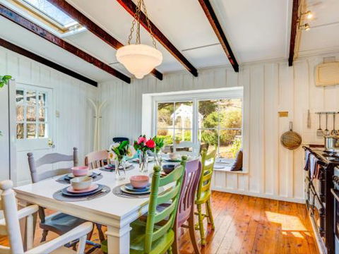 Mirriyindi Unique Berrima Escape For 9 In The Southern Highlands 4pm Check Out Sundays - Travel Search 2