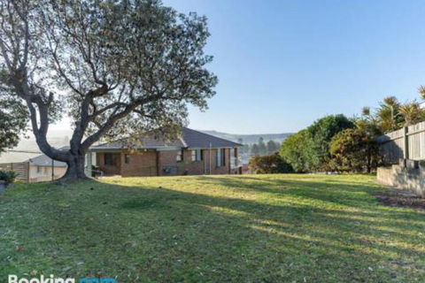 QUARTERDECK Gerringong 4pm Check Out Sundays - Travel Search 5