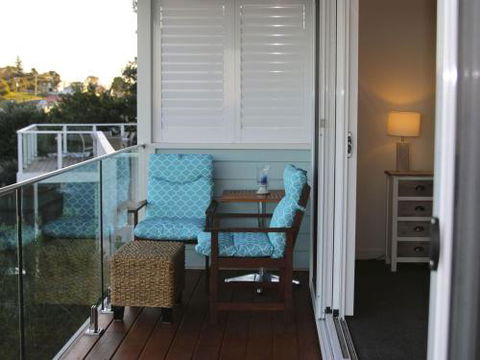 WHALE WATCH FOR FOUR Gerringong 4pm Check Out Sundays - Tourism Guide 2
