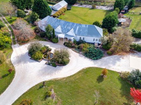 Wembley House Southern Highlands With 4pm Check Out Sunday - Tourism Guide 1