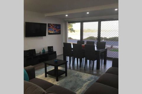 Almonta Apartments On The Water Front - Travel Search 2