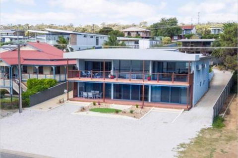 Almonta Apartments On The Water Front - Travel Search 0