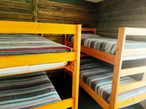 Lakes Entrance Log Cabins - Cruises Travel 3