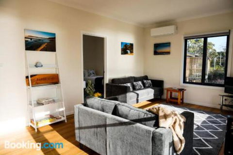 Rockpool Cottage - Travel Agents 6