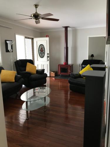 Tamborine Mountain Accommodation - Tourism Guide 0