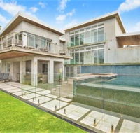 Beachfront Location 28 Mitchell Pde - Travel Search
