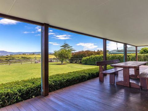 GULL HOUSE Kiama 4pm Check Out Sundays - Travel Agents 6