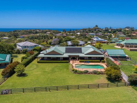 GULL HOUSE Kiama 4pm Check Out Sundays - Travel Agents 2