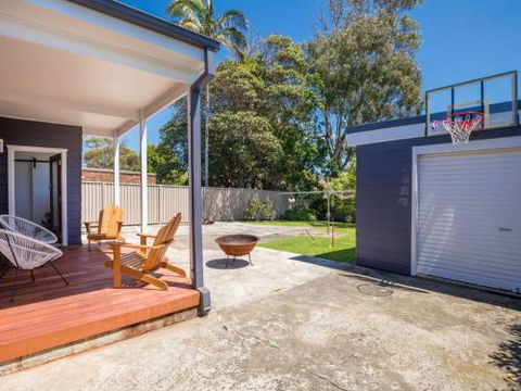 SPINDRIFT Kiama & Surrounds 4pm Check Out Sundays - Travel Agents 1