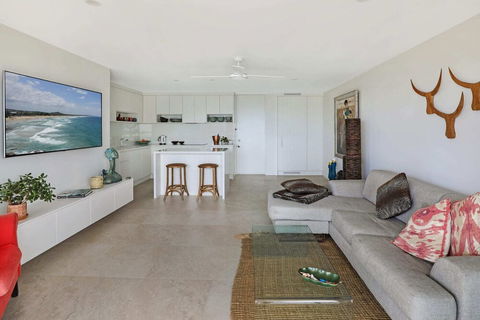 SPECTACULAR OCEAN FRONT Sounion6 - Travel Agents 1