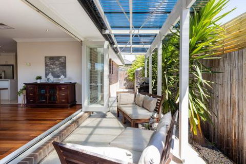 Rosebud Seaside Accommodation - Travel Search 3