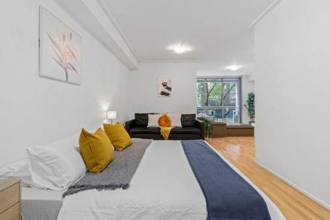 A Bright & Stylish Studio Next To Darling Harbour - Tourism Guide 1