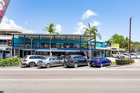 Airlie Sun & Sand Accommodation 2 - Tourism Guide 0