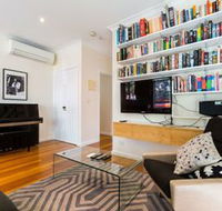 KIM 2BDR West Melbourne Apartment - Tourism Guide