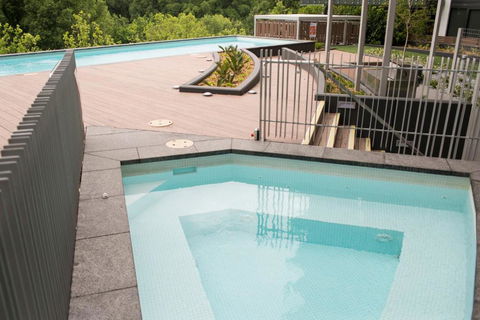 KUI Manhattan Apartments - Tourism Guide 3