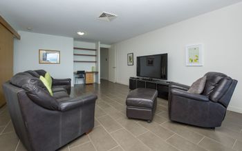1 Bright Point Apartment 5501 - Travel Search 6
