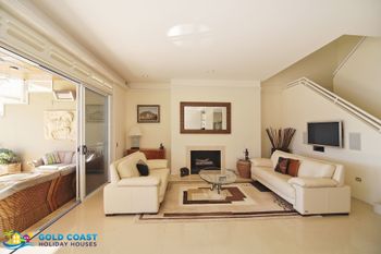 Harbourfront Retreat - Travel Search 0